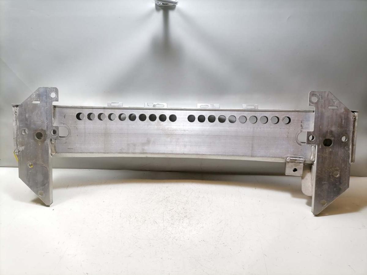 Mini One R50 original Tr&auml;ger Verst&auml;rkung Sto&szlig;stange Stossf&auml;nger vorn Bj.2001